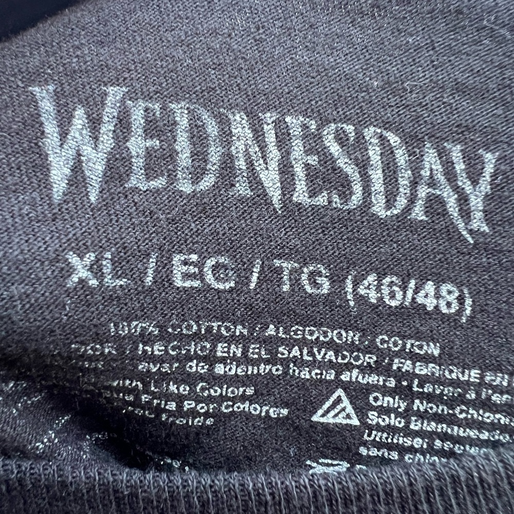 Wednesday Adams Family Solitude Suits Me T Shirt Sz XL - Picture 5 of 8